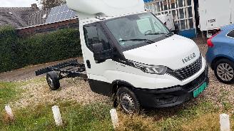 skadebil bedrijf Iveco Daily 35s18 3.0 180 pk perfect condition mtm 3500 2021/3