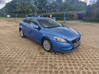skadebil auto Volvo V-40 2.0 diesel airco 2015/12