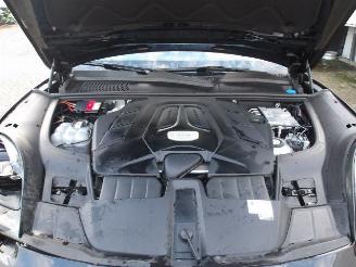 Porsche Cayenne  picture 12