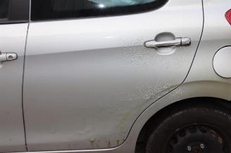 Peugeot 108 108, Hatchback, 2014 1.0 12V VVT-i picture 33