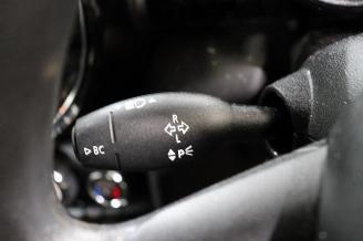 Mini Cooper Mini (F55), Hatchback 5-drs, 2013 1.5 12V Cooper picture 18