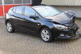 Coche siniestrado Opel Astra Astra K, Hatchback 5-drs, 2015 / 2022 1.4 Turbo 16V 2017/4