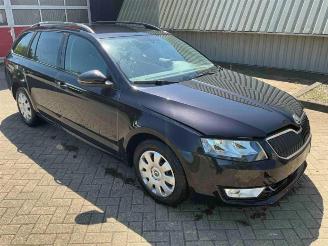 Salvage car Skoda Octavia Octavia Combi (5EAC), Combi 5-drs, 2012 / 2020 1.2 TSI 16V 2014/2