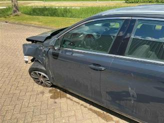 Peugeot 308 308 SW (L4/L9/LC/LJ/LR), Combi 5-drs, 2014 / 2021 1.2 12V e-THP PureTech 110 picture 12