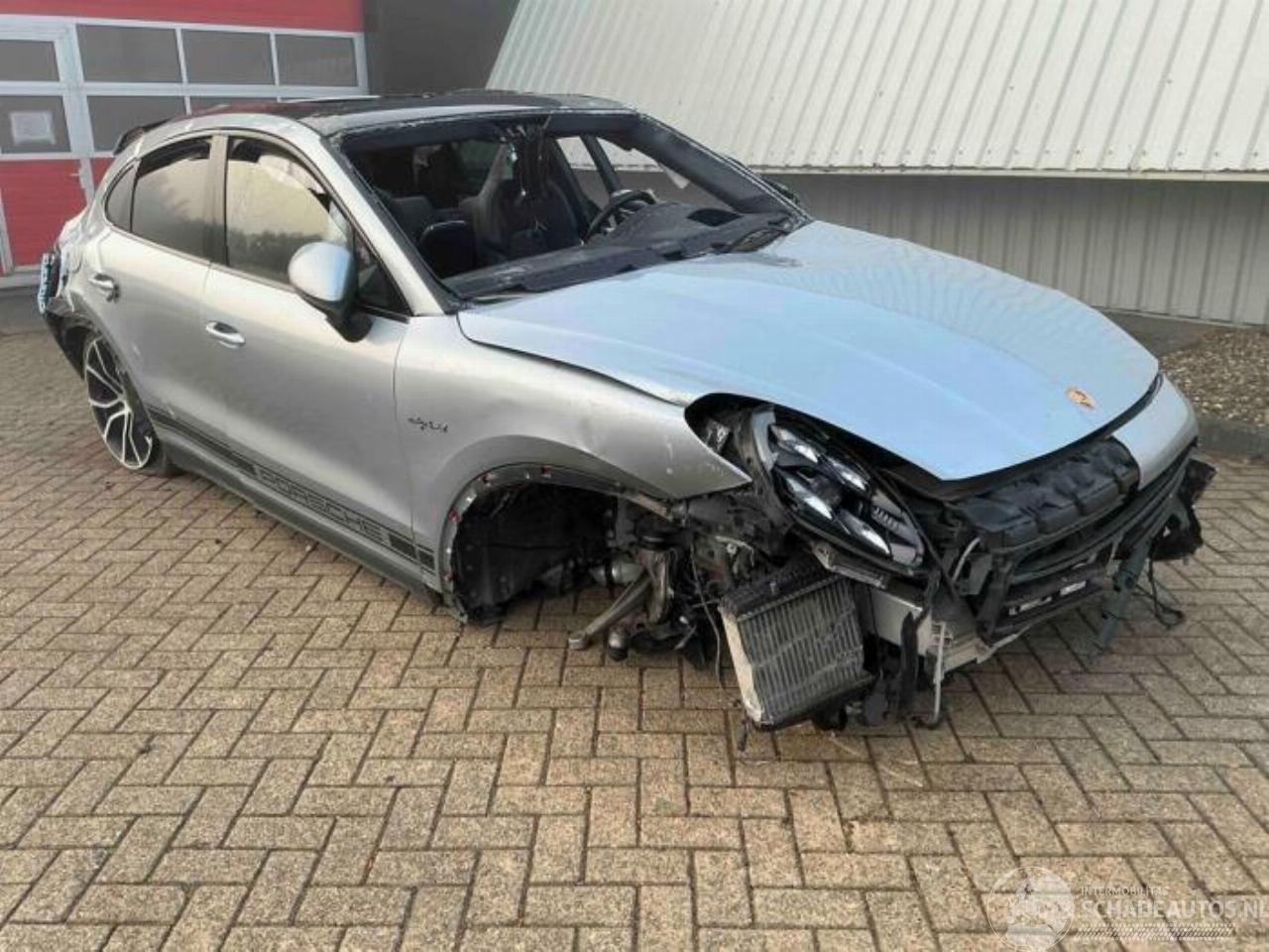 Porsche Cayenne Cayenne III (9YA), SUV, 2017 3.0 V6 Turbo 24V E-Hybrid