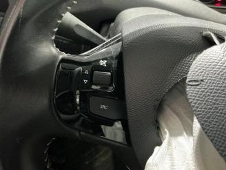 Peugeot 308 308 (L3/L8/LB/LH/LP), Hatchback 5-drs, 2013 / 2021 1.2 12V e-THP PureTech 110 picture 14