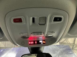 Peugeot 308 308 (L3/L8/LB/LH/LP), Hatchback 5-drs, 2013 / 2021 1.2 12V e-THP PureTech 110 picture 20