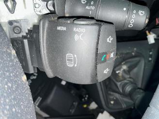 Renault Master Master III (EV/HV/UV/VA/VB/VD/VF/VG/VJ), Chassis-Cabine, 2010 2.3 dCi 165 16V RWD picture 20