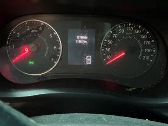 Renault Master Master III (EV/HV/UV/VA/VB/VD/VF/VG/VJ), Chassis-Cabine, 2010 2.3 dCi 165 16V RWD picture 15