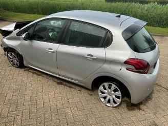 Peugeot 208 208 I (CA/CC/CK/CL), Hatchback, 2012 / 2019 1.6 Blue HDi 100 picture 5