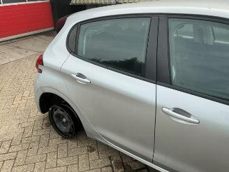 Peugeot 208 208 I (CA/CC/CK/CL), Hatchback, 2012 / 2019 1.6 Blue HDi 100 picture 22