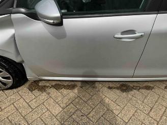 Peugeot 208 208 I (CA/CC/CK/CL), Hatchback, 2012 / 2019 1.6 Blue HDi 100 picture 12