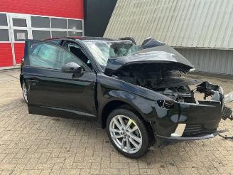 demontáž osobní automobily Audi A3 A3 Sportback (8VA/8VF), Hatchback 5-drs, 2012 / 2020 1.0 TFSI 12V 2017/6
