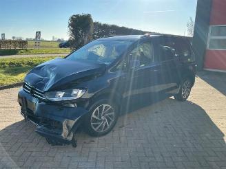 Schadeauto Volkswagen Touran Touran (5T1), MPV, 2015 2.0 TDI 150 2017/12
