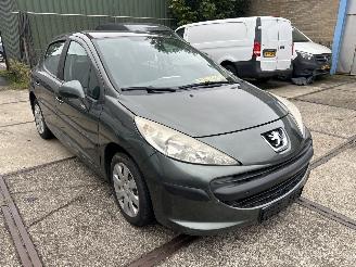 damaged passenger cars Peugeot 207 1.4 VTI COOL N BLEU 2008/2