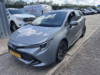 Vaurioauto  passenger cars Toyota Corolla 1.8 HYBRID BUSINESS INTRO 2019/9