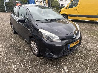  Toyota Yaris 1.5 Full Hybrid Aspiration 2013/6