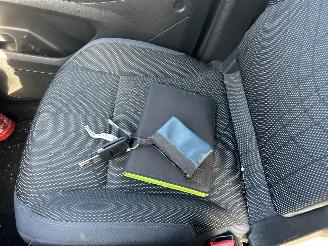 Peugeot Partner Tepee 1.6 XT picture 12