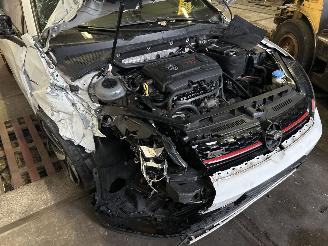 Volkswagen Golf 2.0 TSI GTI PERFORMANCE picture 8