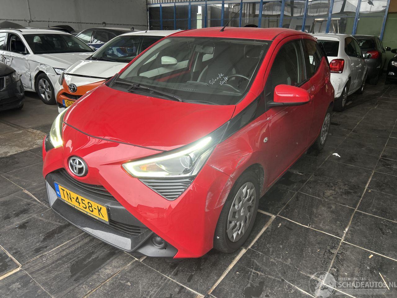 Toyota Aygo 1.0 VVT-I X-PLAY