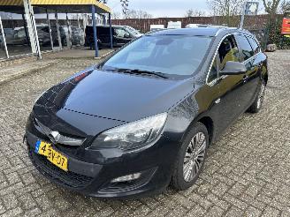 uszkodzony samochody osobowe Opel Astra SPORTS TOURER 1.4 TURBO DESIGN EDITION 2014/6