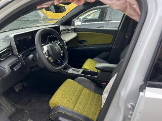 Renault 5 COMFORT RANGE ICONIC CINQ 52KWH picture 11