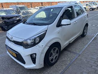 Voiture accidenté Kia Picanto 1.0 CVVT ECONOMY PLUSLINE 2018/5