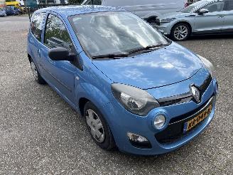 uszkodzony samochody osobowe Renault Twingo 1.2 16V ACCES 2013/6
