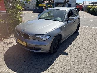 krockskadad bil auto BMW 1-serie 116 I High Executive 2010/3