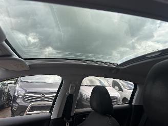 Peugeot 208 1.2 PURETECH BLEU PREMIUM picture 12