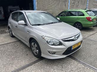 krockskadad bil auto Hyundai I-30 1.4 I DRIVE COOL 2011/1