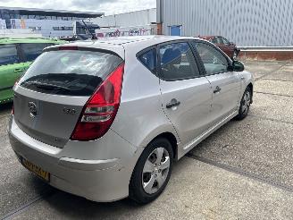 Hyundai I-30 1.4 I DRIVE COOL picture 2