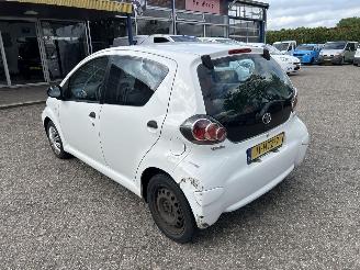 Toyota Aygo 1.0 12V  ACCESS picture 4