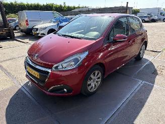 skadebil auto Peugeot 208 1.2 Pure Tech Blue Lion 2017/12