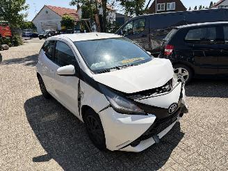 Toyota Aygo 1.0  VVT-I x play picture 3