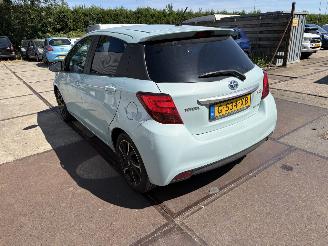 uszkodzony samochody osobowe Toyota Yaris 1.5  Hybrid Dynamic 2015/4