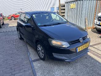 krockskadad bil auto Volkswagen Polo 1.2 12V TRENDLINE 2012/3