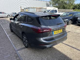 skadebil auto Ford Focus 1.0 ECOBOOST HYBRID ST LINE 2022/11