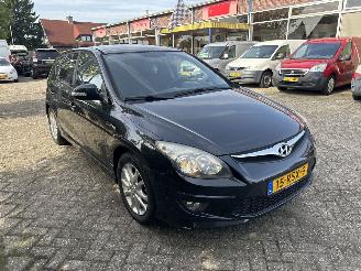 uszkodzony samochody osobowe Hyundai I-30 1.6 I-MOTION 2011/7