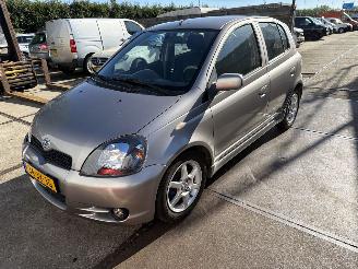 Unfallwagen Toyota Yaris 1.5 -16V  VVT-i   T SPORT 2002/9