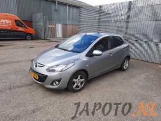 demontáž osobní automobily Mazda 2 2 (DE), Hatchback, 2007 / 2015 1.3 16V MZR 2012/6