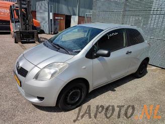 demontáž osobní automobily Toyota Yaris Yaris II (P9), Hatchback, 2005 / 2014 1.3 16V VVT-i 2006/6