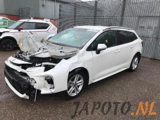 Salvage car Suzuki Swace Swace, Combi 5-drs, 2020 1.8 16V Hybrid 2020/3
