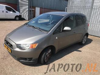 Coche siniestrado Mitsubishi Colt Colt (Z2/Z3), Hatchback, 2004 / 2012 1.3 16V 2009/9
