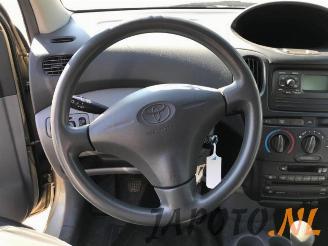 Toyota Yaris-verso Yaris Verso (P2), MPV, 1999 / 2005 1.5 16V picture 14
