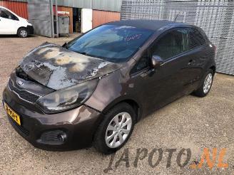 Sloopauto Kia Rio Rio III (UB), Hatchback, 2011 / 2017 1.2 CVVT 16V 2014/5