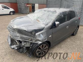 Salvage car Mitsubishi Space-star Space Star (A0), Hatchback, 2012 1.2 12V 2018/4