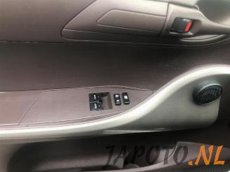 Toyota iQ iQ, Hatchback 3-drs, 2009 / 2015 1.0 12V VVT-i picture 14