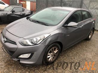 Uttjänta bilar auto Hyundai I-30 i30 (GDHB5), Hatchback, 2011 1.6 CRDi 16V VGT 2012/5