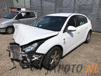 Sloopauto Chevrolet Cruze Cruze (305), Hatchback, 2010 / 2015 1.6 16V VVT 2012/3